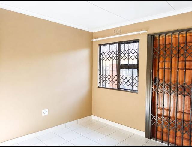 2 BEDROOM PROPERTY TO RENT IN NCAMBEDLANA
